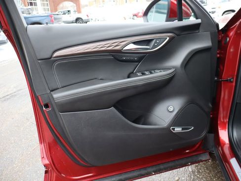 Used 2023 Buick Envision Avenir image 8