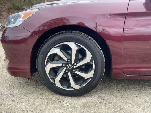 Used 2016 Honda Accord EX-L image 32