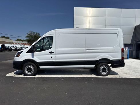 New 2026 Ford Transit 250 148 Medium Roof w/ Load Area Protection Package RWD image 6