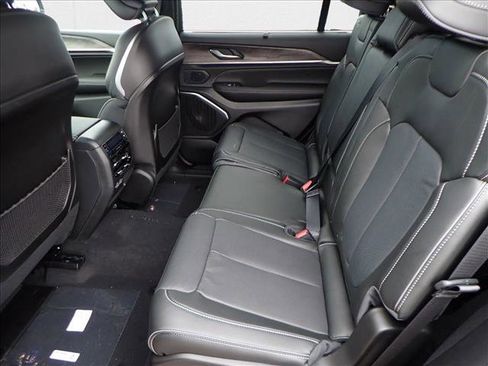 New 2025 Jeep Grand Cherokee L Overland w/ Luxury Tech Group IV image 8