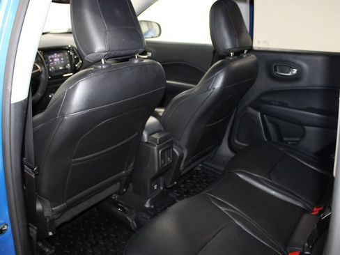 Used 2018 Jeep Compass Latitude FWD image 24