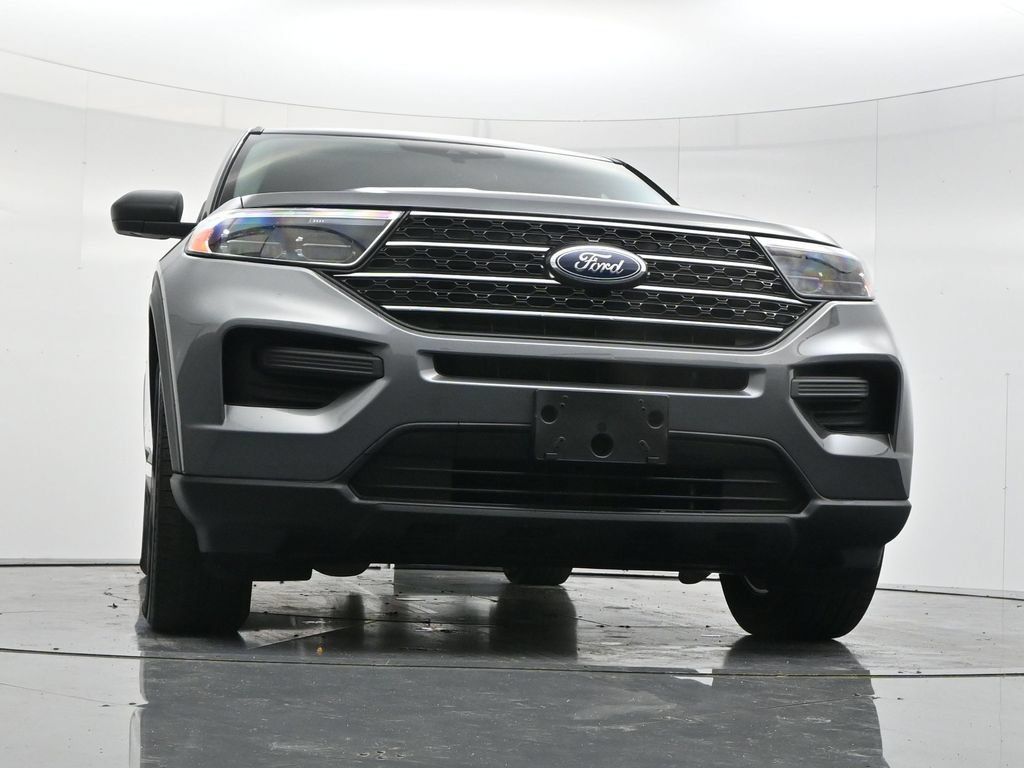 Used 2023 Ford Explorer XLT AWD/4WD image 47