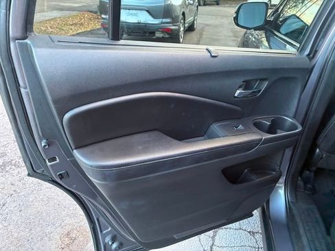 Used 2022 Honda Pilot Touring image 25