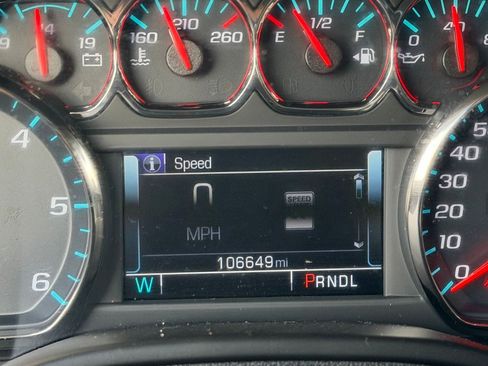 Used 2020 Chevrolet Suburban LT w/ Texas Edition Package RWD image 19