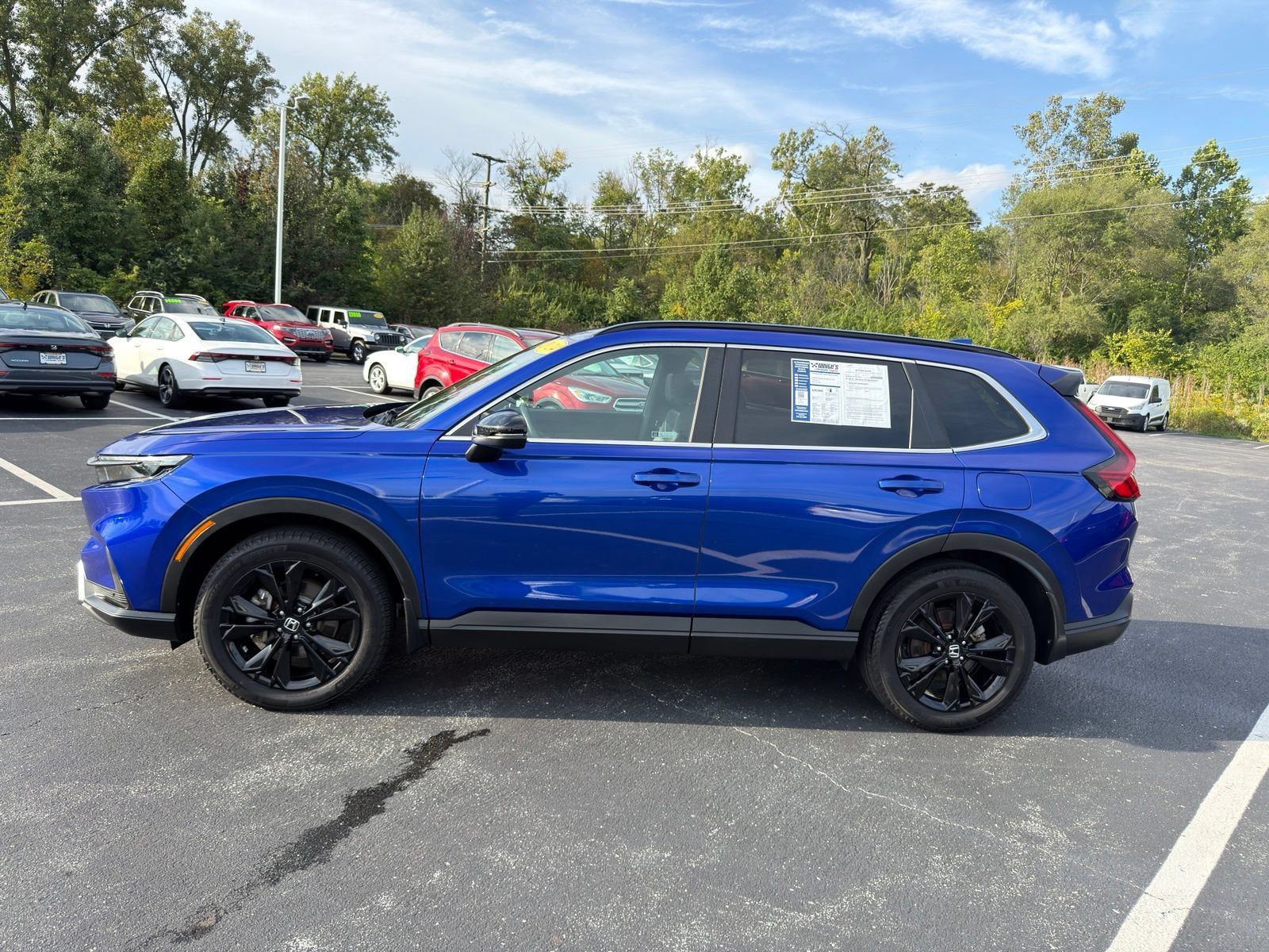 Used 2024 Honda CR-V Sport Touring image 3