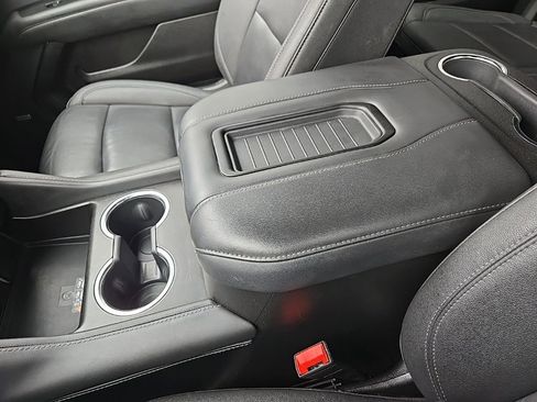 Used 2024 Chevrolet Suburban LT image 64