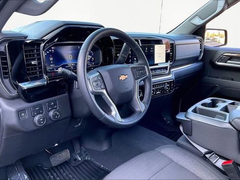 Used 2024 Chevrolet Silverado 1500 LT image 12