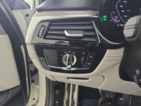 Used 2021 BMW M5 Base image 29