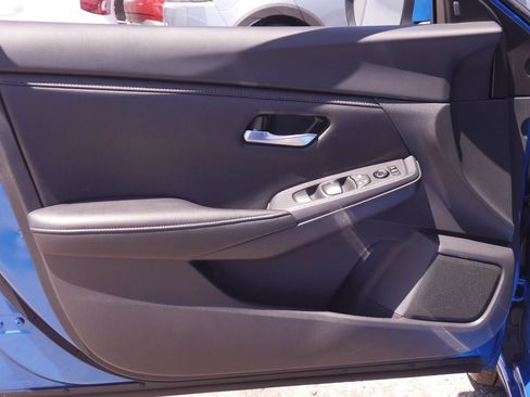 Used 2025 Nissan Sentra SV FWD image 28