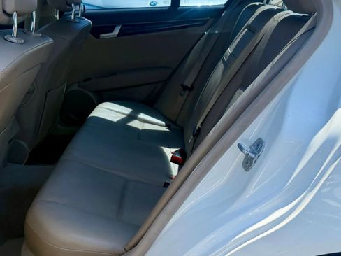 Used 2012 Mercedes-Benz C 250 Sedan image 9