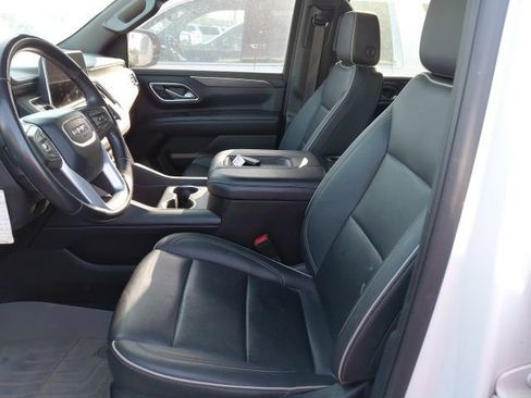 Used 2022 GMC Yukon SLT image 3
