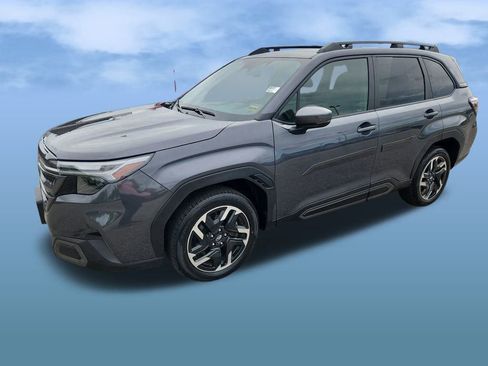Used 2025 Subaru Forester Limited image 3