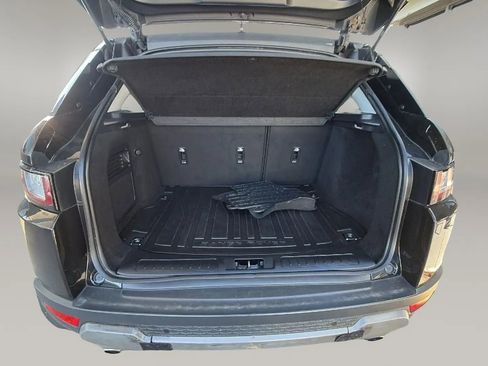 Used 2018 Land Rover Range Rover Evoque image 12