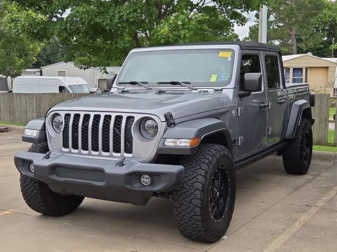 Used 2020 Jeep Gladiator Sport w/ Quick Order Package 24S AWD/4WD image 2