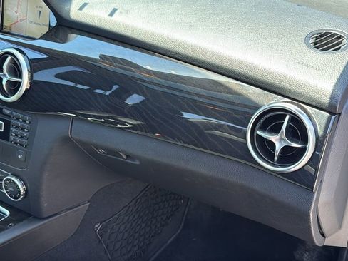 Used 2015 Mercedes-Benz GLK 350 4MATIC image 14