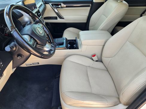 Used 2022 Lexus GX 460 Luxury w/ Off Road Package AWD/4WD image 13