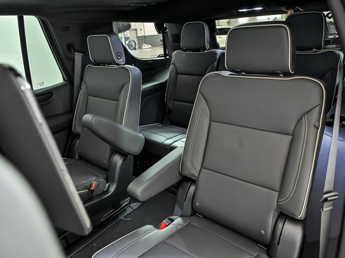 New 2026 GMC Yukon Elevation w/ Elevation Premium Package AWD/4WD image 11