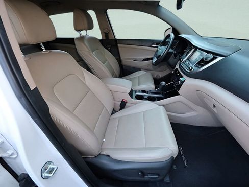 Used 2018 Hyundai Tucson SEL Plus w/ Cargo Package image 12