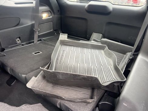 Certified 2022 Ford Explorer XLT w/ Equipment Group 202A image 21