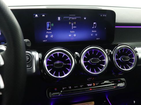 New 2025 Mercedes-Benz GLB 35 AMG 4MATIC image 6