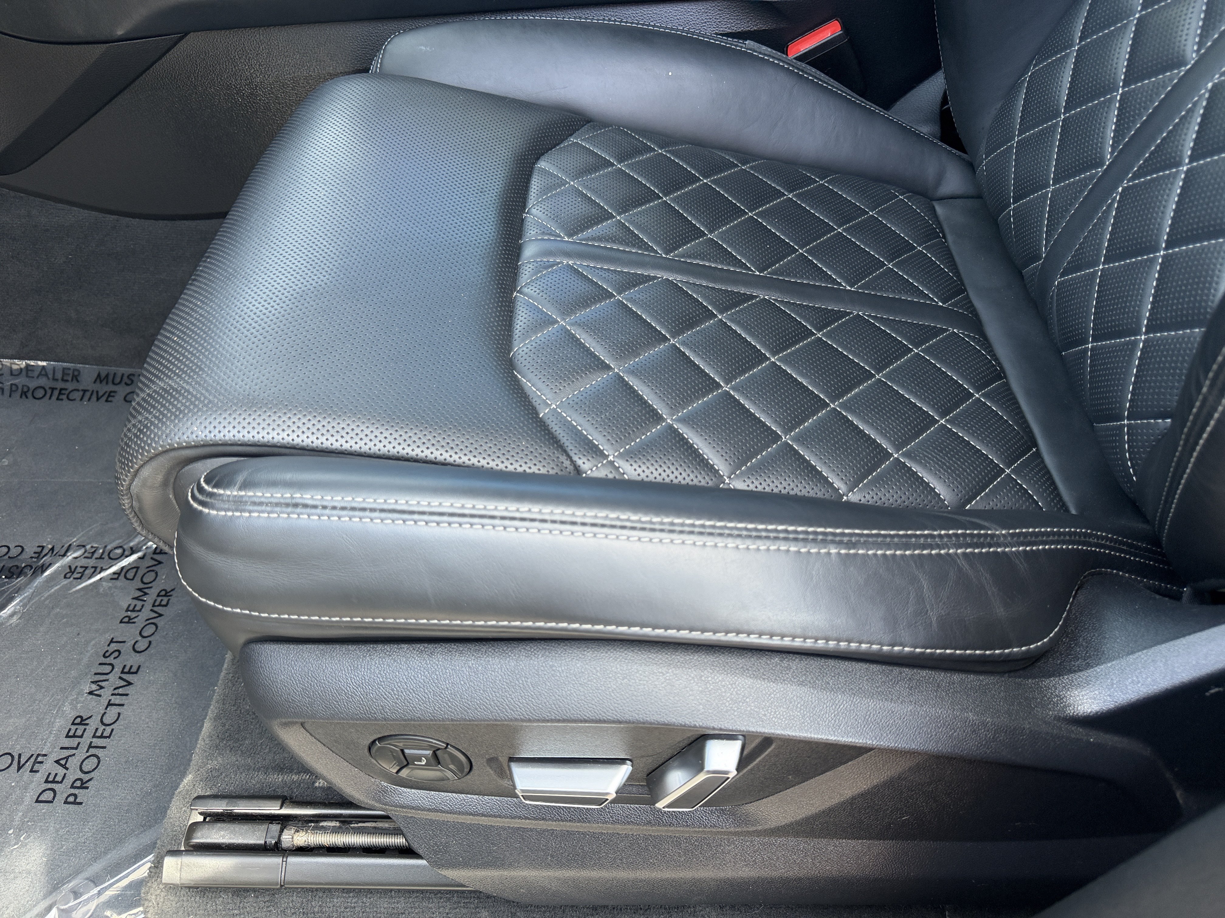 Used 2023 Audi SQ7 Prestige AWD/4WD image 21
