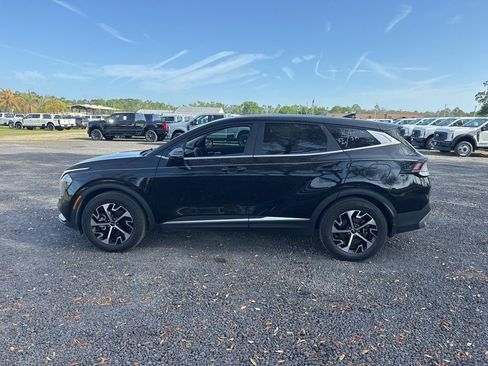 Used 2023 Kia Sportage EX image 2