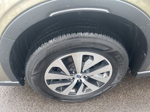 Certified 2022 Subaru Outback Premium image 32