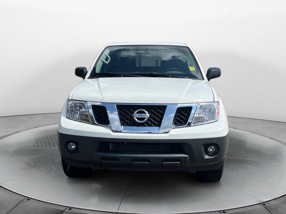 Used 2020 Nissan Frontier SV AWD/4WD image 2