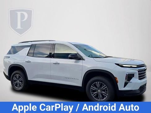 New 2026 Chevrolet Traverse LT w/ Driver Confidence Package FWD image 2