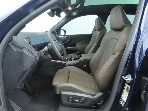 Certified 2025 BMW X3 xDrive30i w/ Premium Package image 19