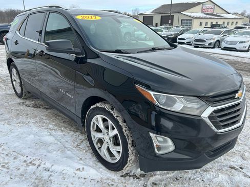 Used 2018 Chevrolet Equinox LT image 3