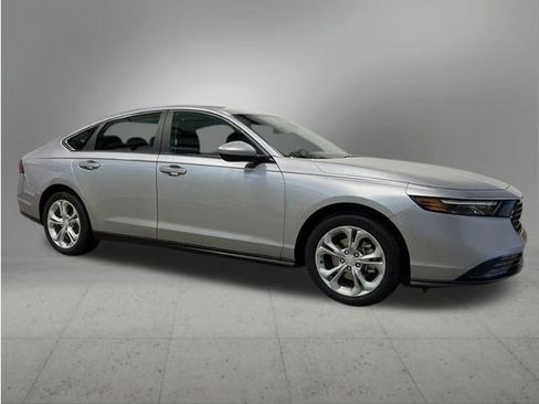 Certified 2023 Honda Accord LX image 10