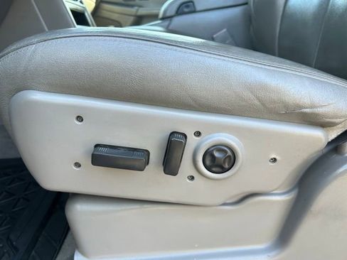 Used 2004 Chevrolet Silverado 1500 w/ Z71 Convenience Package 2 image 16