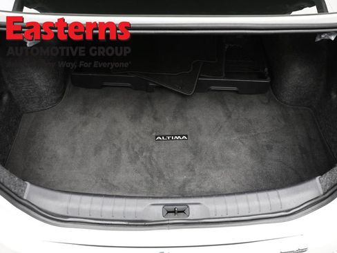 Used 2023 Nissan Altima 2.5 SV AWD/4WD image 9