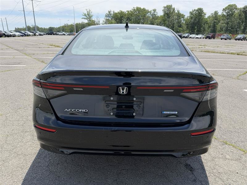 Used 2024 Honda Accord EX-L image 9