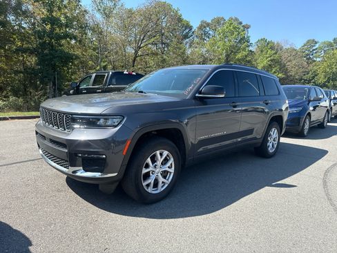 Used 2022 Jeep Grand Cherokee L Limited AWD/4WD image 1