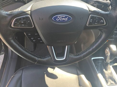 Used 2018 Ford Escape SEL FWD image 20