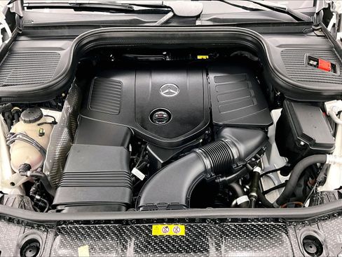 Used 2024 Mercedes-Benz GLE 350 4MATIC image 9