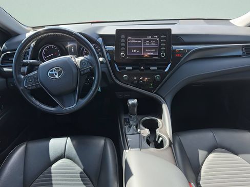 Used 2021 Toyota Camry SE FWD image 17