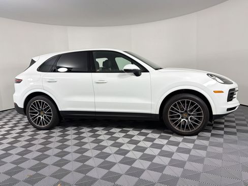 Used 2019 Porsche Cayenne S image 8