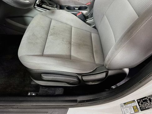 Used 2017 Kia Forte LX FWD image 9