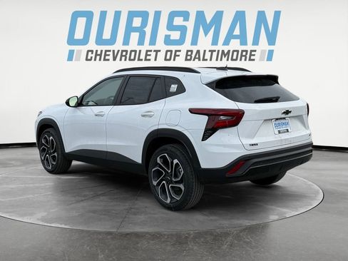 New 2026 Chevrolet Trax RS w/ Sunroof Package image 4