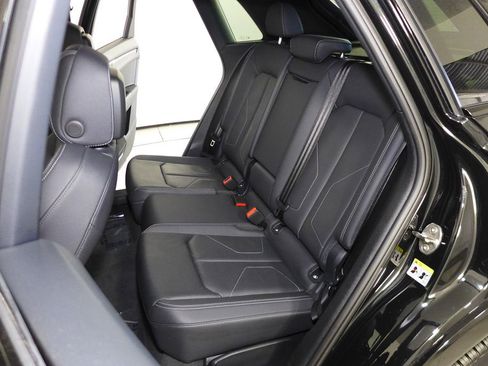 Used 2025 Audi Q3 2.0T Premium w/ Convenience Package image 21