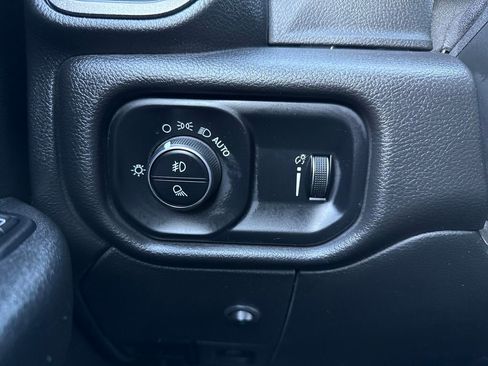 Used 2023 RAM 3500 Tradesman w/ Chrome Appearance Group image 27