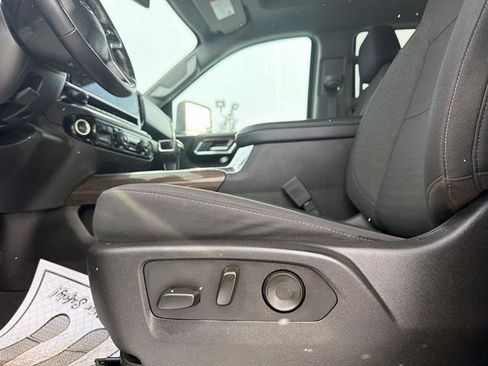 Used 2024 Chevrolet Silverado 1500 RST w/ Z71 Off-Road Package image 14