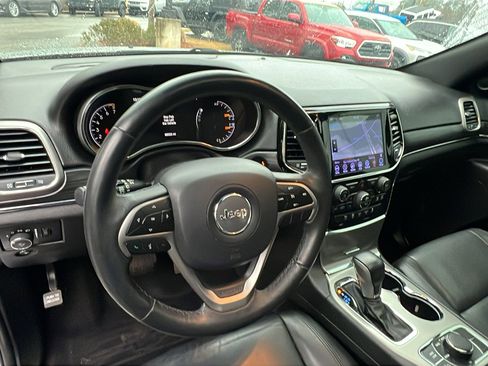 Used 2019 Jeep Grand Cherokee Limited image 26