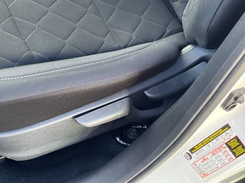 Used 2020 Nissan Kicks SV image 14