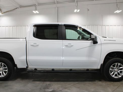 Used 2022 Chevrolet Silverado 1500 LT w/ Protection Package image 11