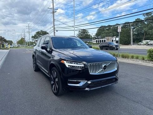 Used 2025 Volvo XC90 T8 Plus AWD/4WD image 6