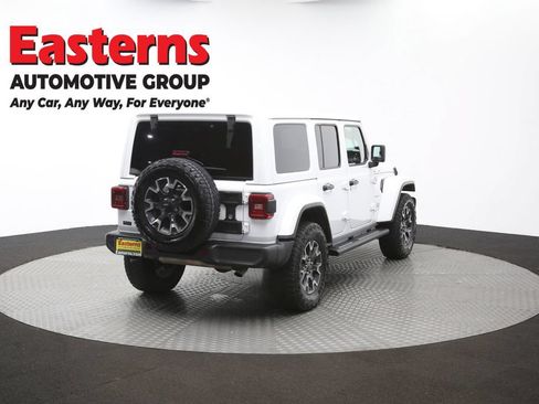 Used 2024 Jeep Wrangler Unlimited Sahara w/ Dual Top Group AWD/4WD image 39